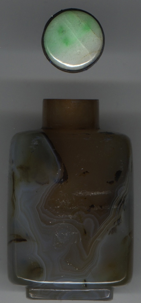 18800000s HELEN VLASTO CHINESE AGATE SCENT BOTTLE.jpg